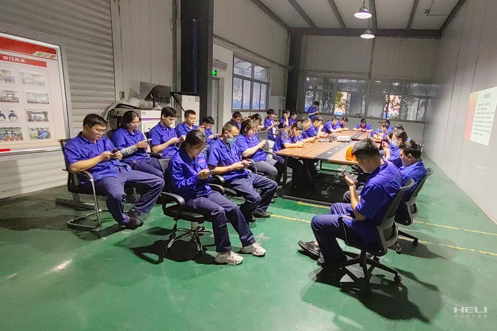 线上答题复赛现场.jpg 线上答题复赛现场.jpg